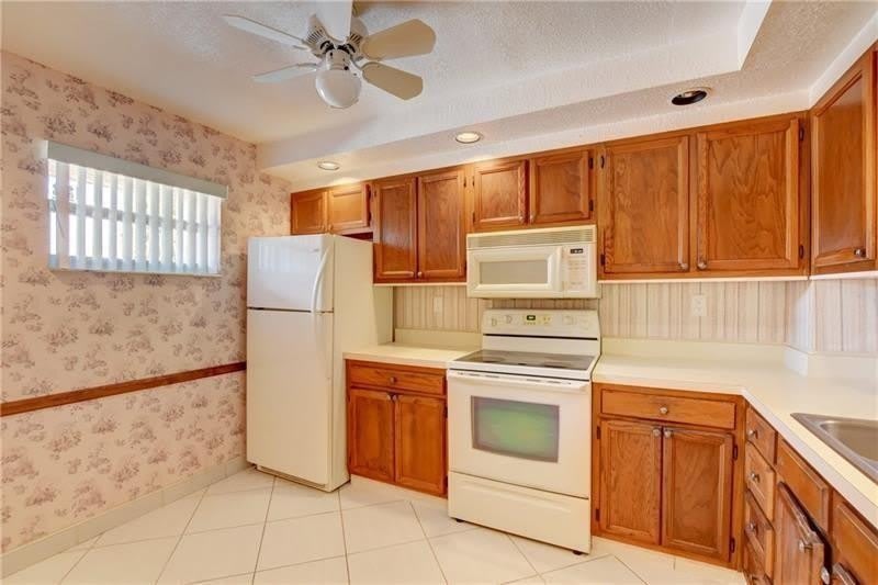 8735 Ramblewood Drive – photo 1