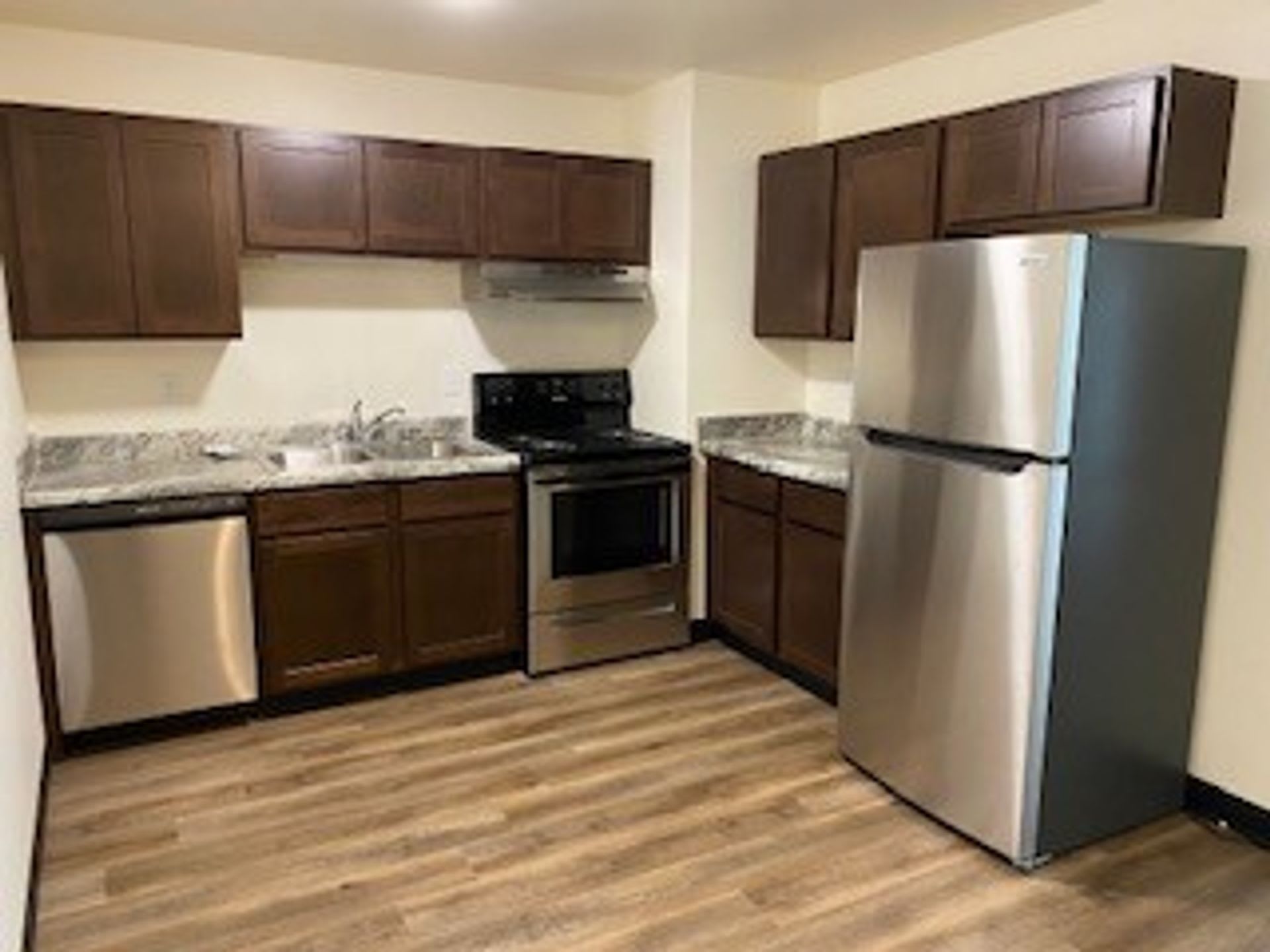 River Place Apartments – photo 3
