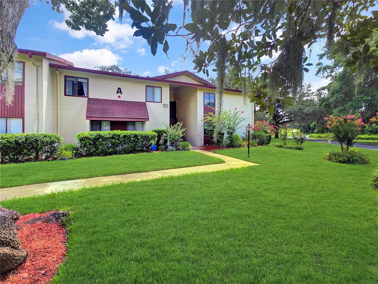 700 MIDWAY Drive – photo 2