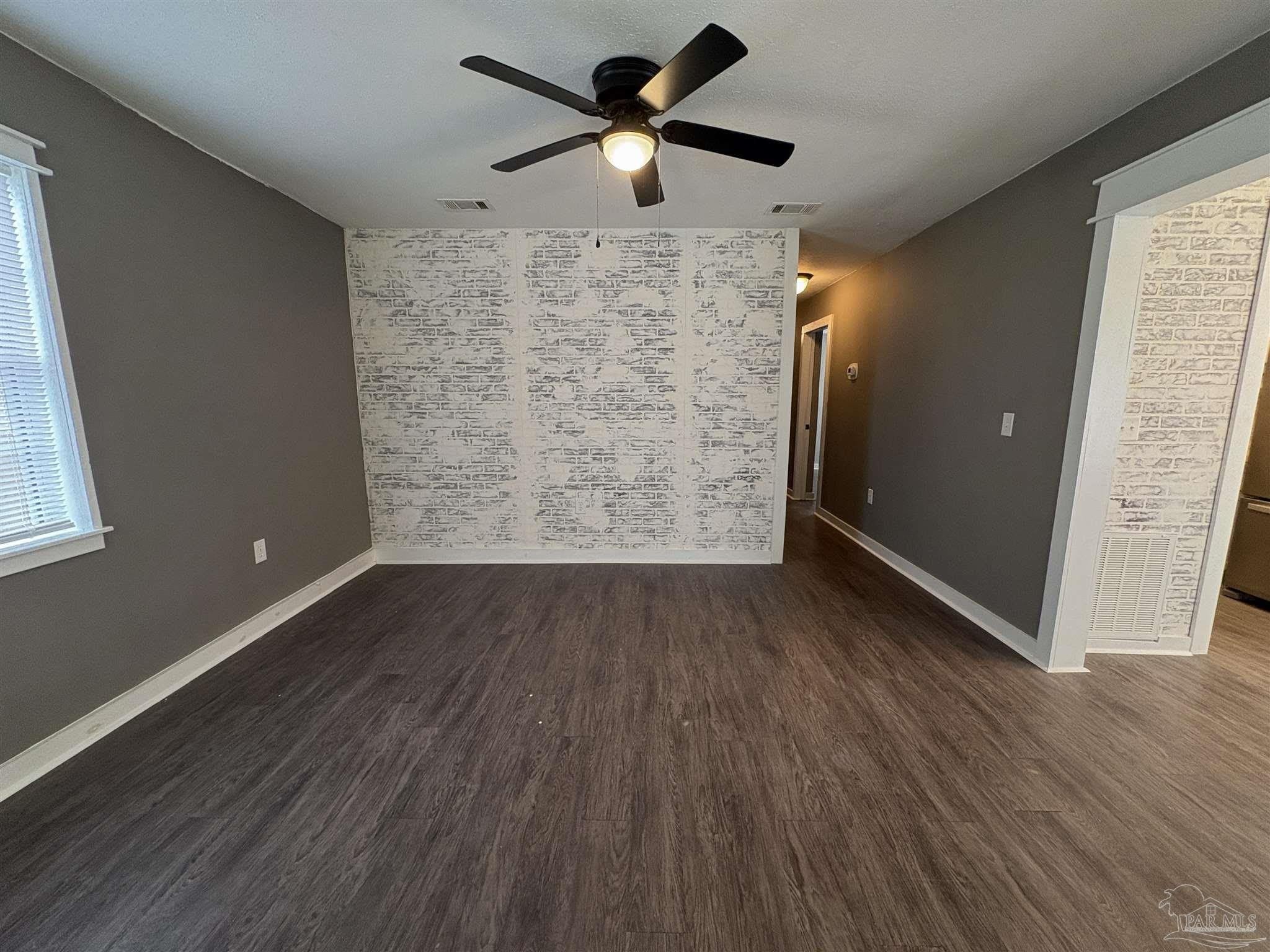 1212 N E St – photo 2
