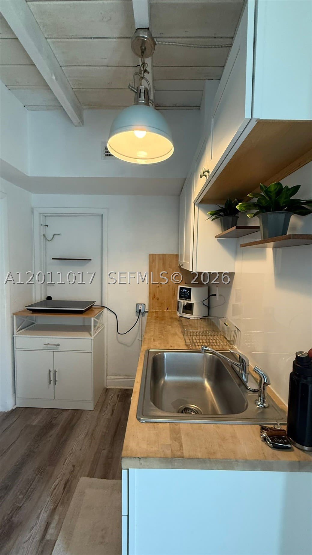 115 SE 2nd St – photo 5