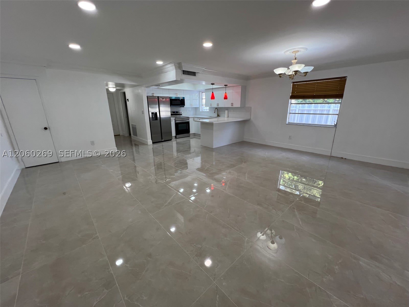 1820 W 72nd Pl – photo 2