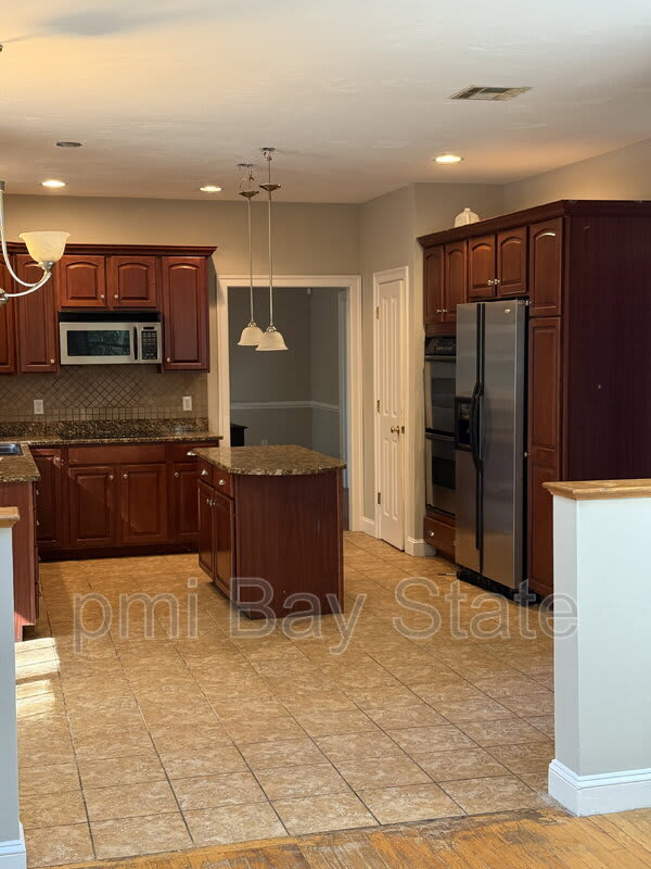 164 South St – photo 2