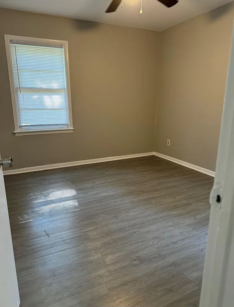 Now Leasing – 3514 Hallbrook St, Memphis – photo 2