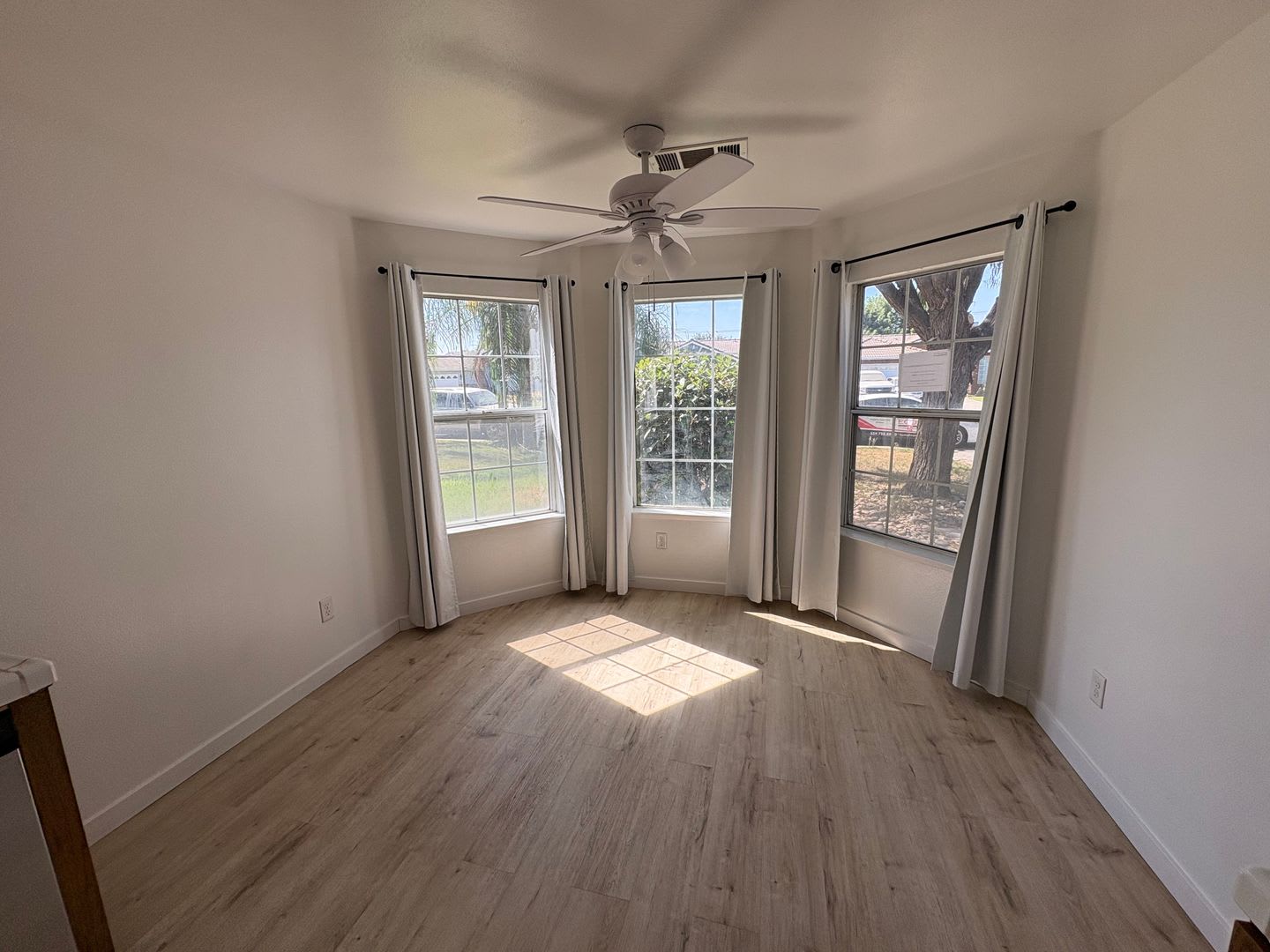 NW Visalia Home in Quiet Neighborhood for Rent Ready! – photo 4