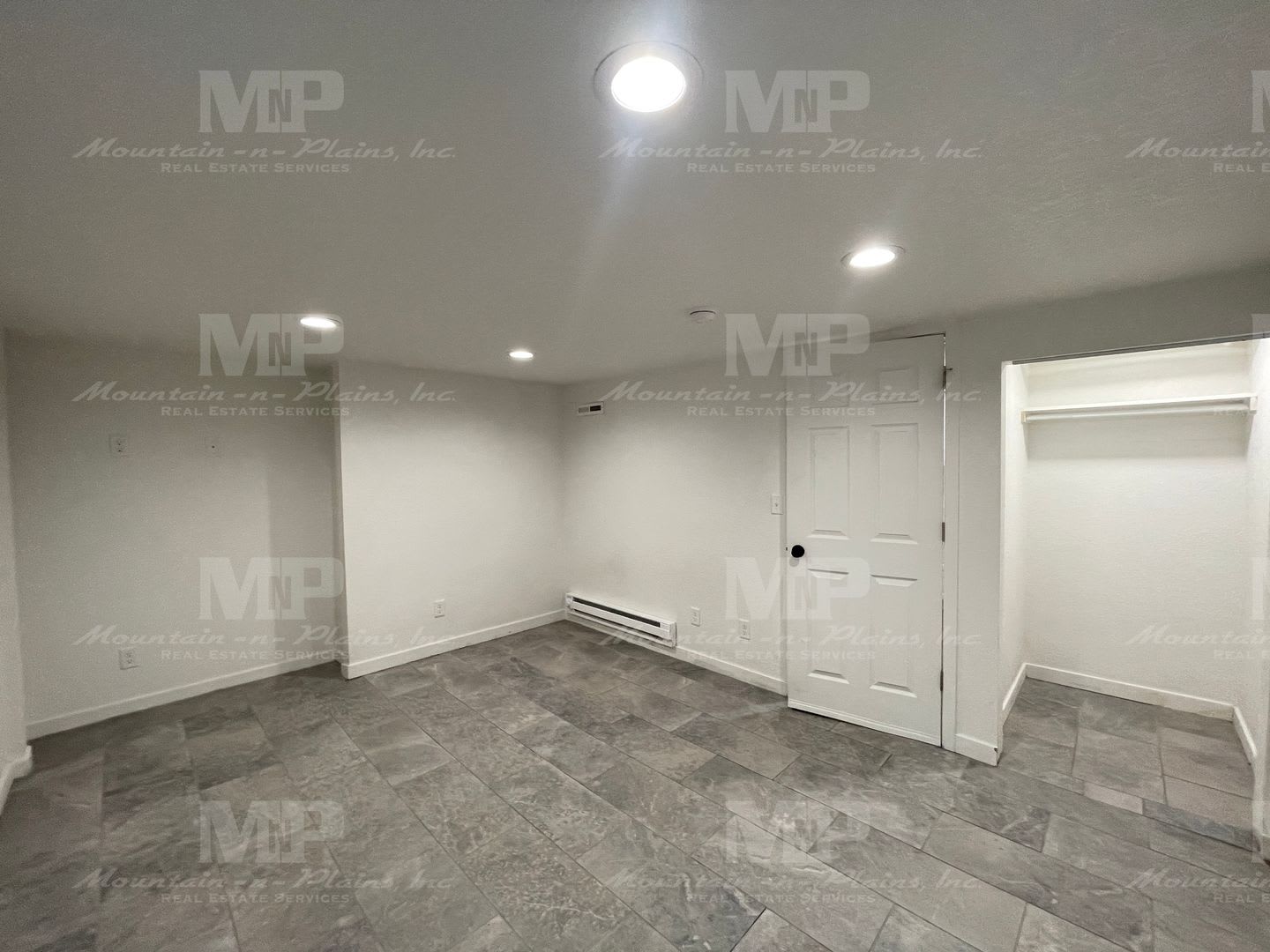 610 S. Loomis Avenue #B – photo 3