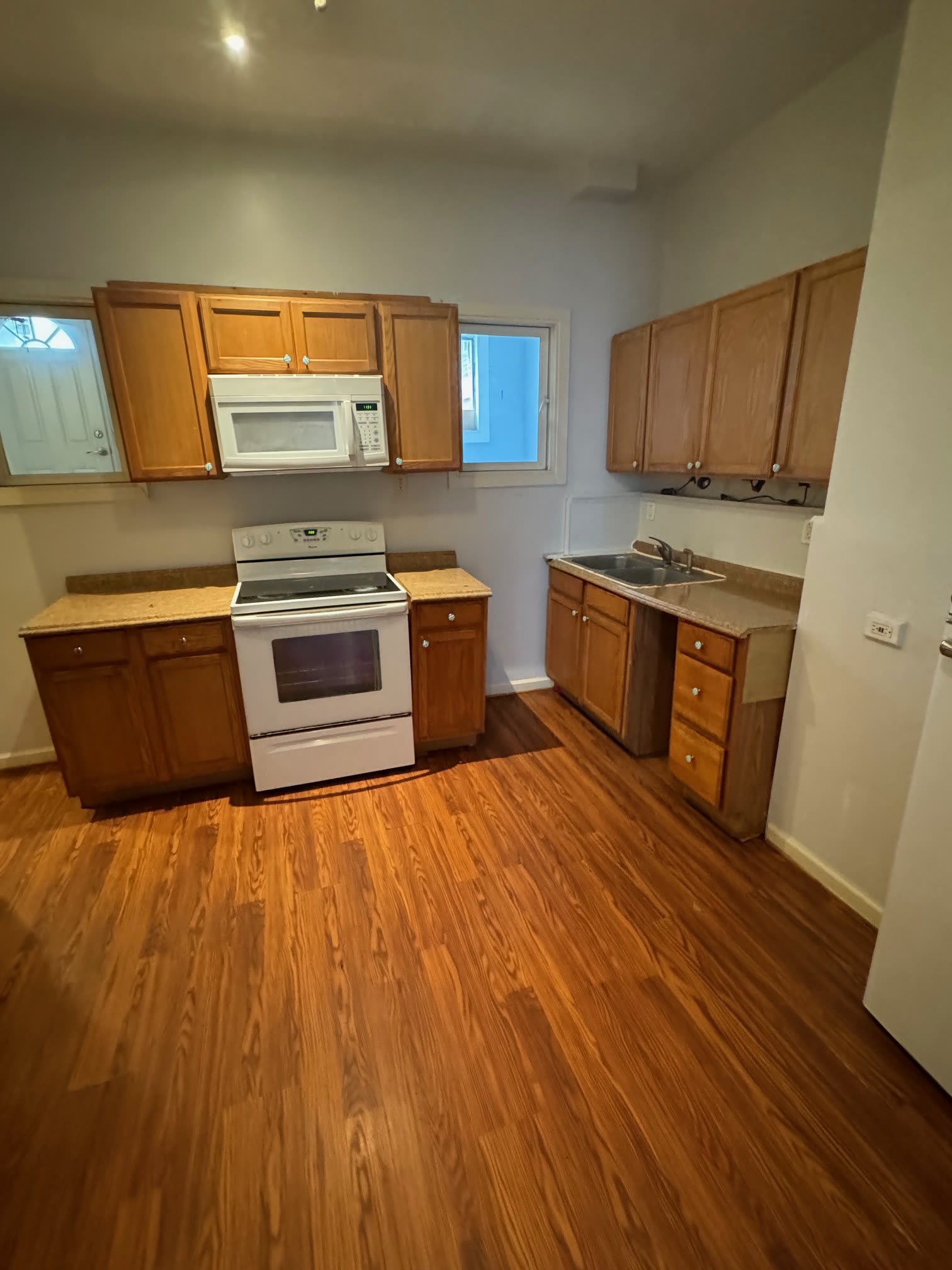 843 Blossom Way – photo 3