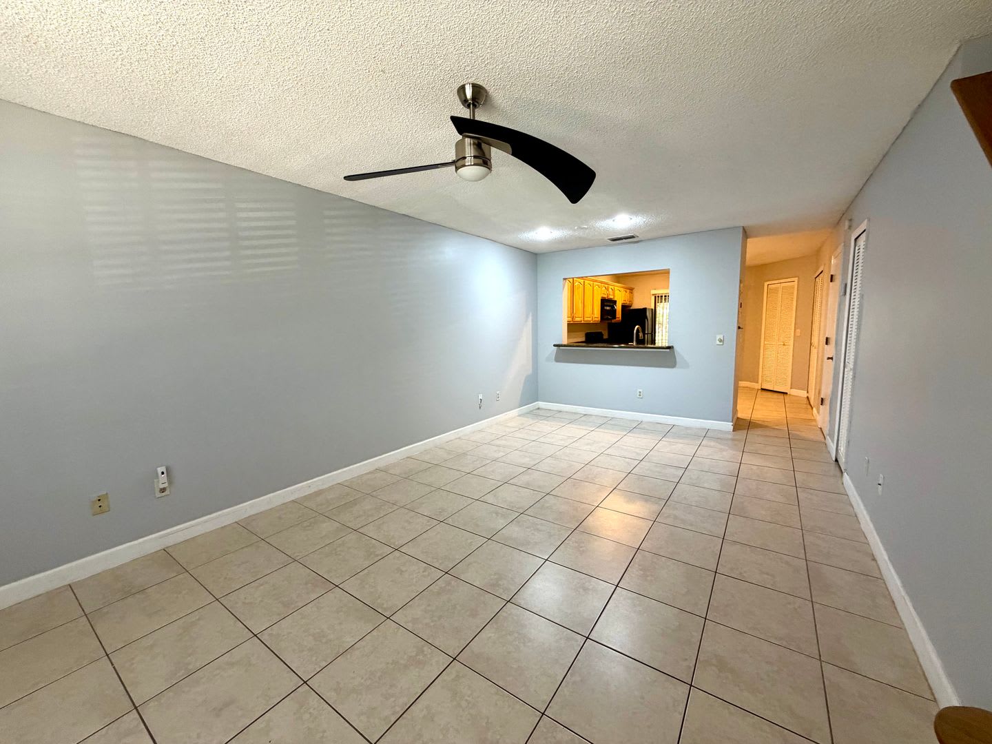 2-bedroom 2.5-bathroom condo in Faircrest!!! – photo 2
