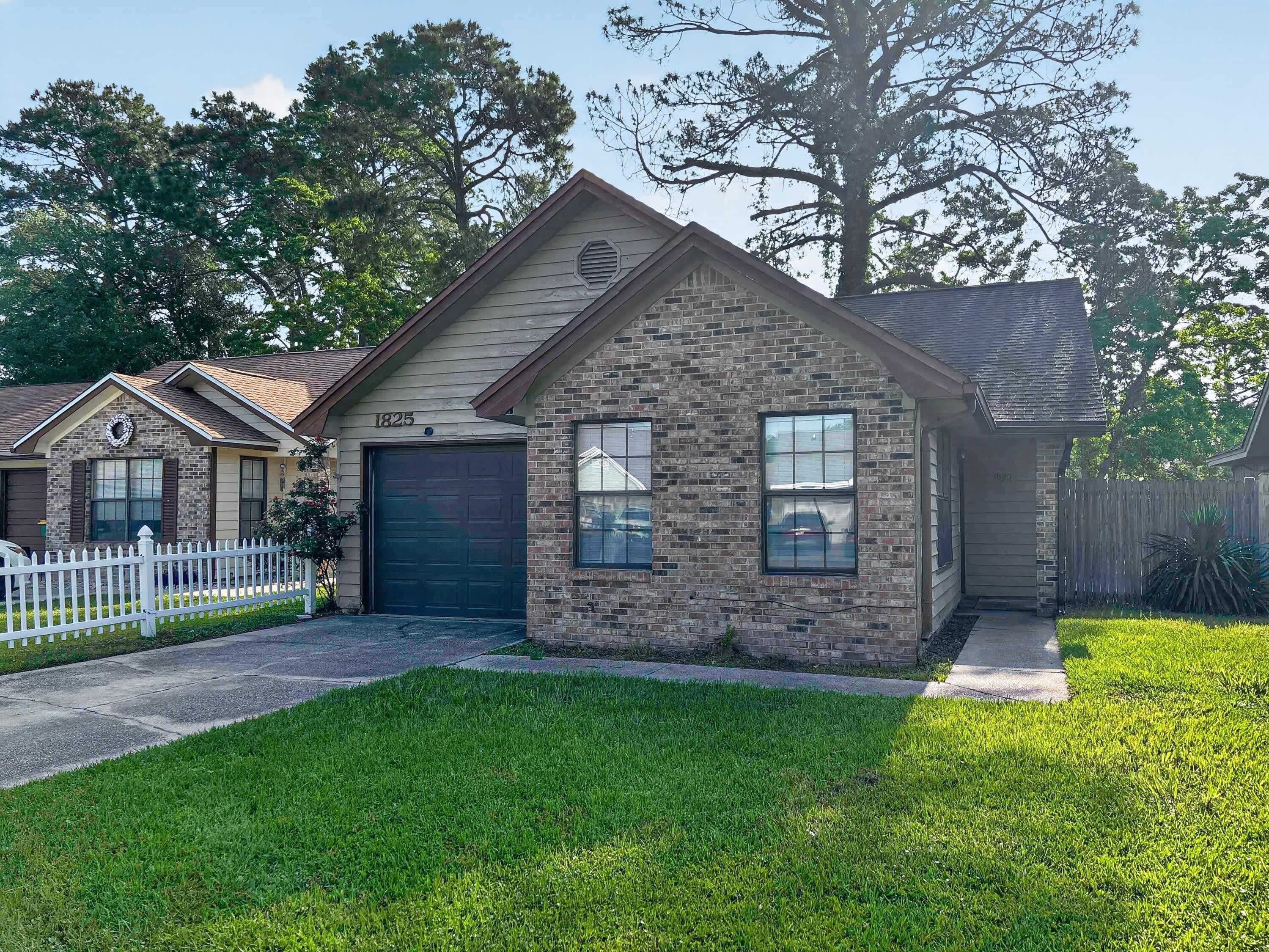 1825 Hunters Path – photo 2