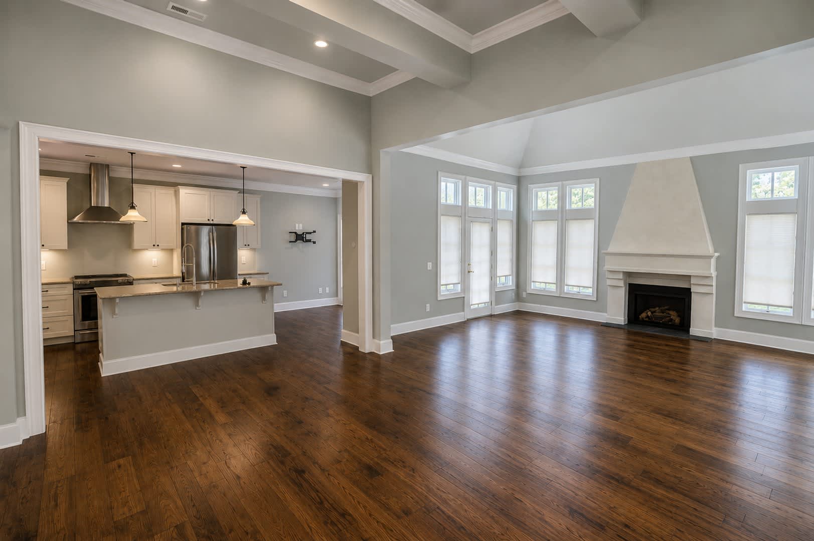 Available Furnished Or Unfurnished Elegant 3 Bedroom Home With Two Car Garage In Landfall Community Available June 2027 To January 2028 – photo 3