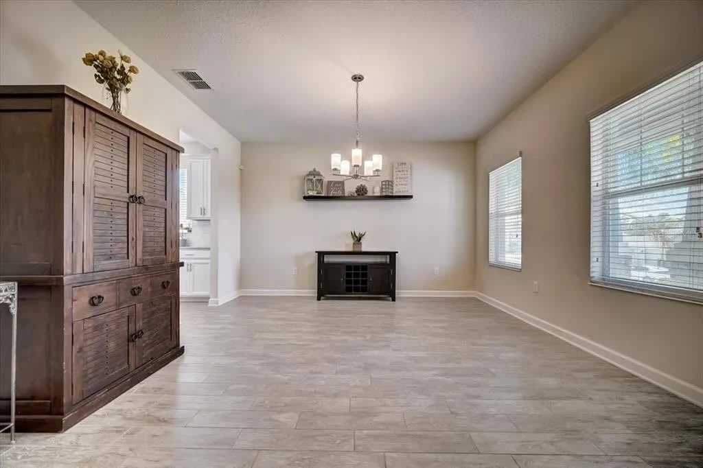 5841 Alenlon Way – photo 3