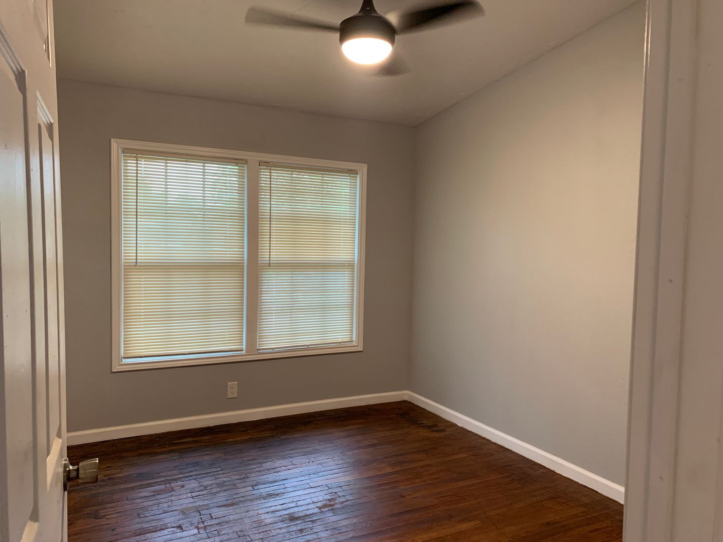 5934 Lucille – photo 2