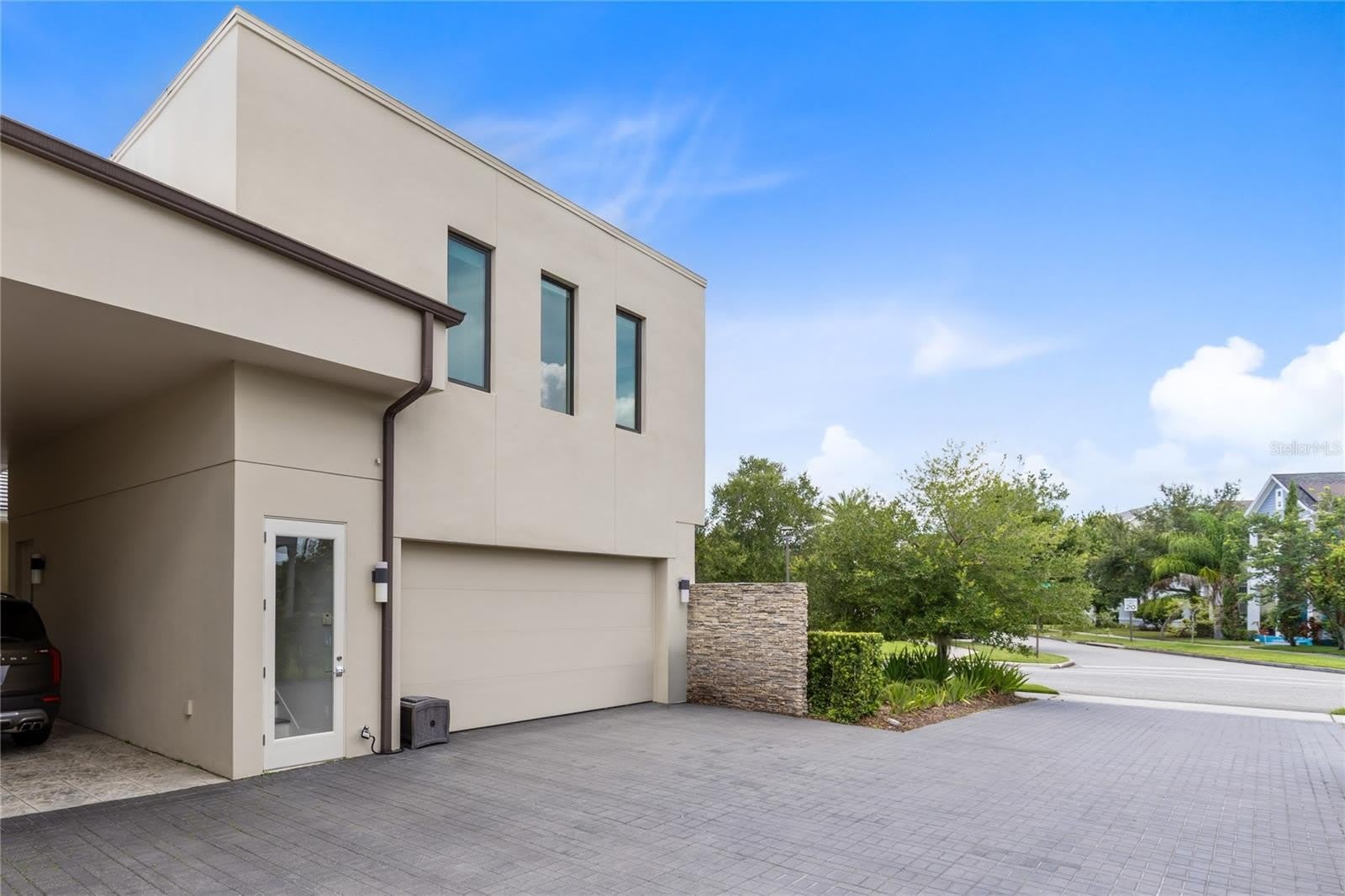 14105 CORRIGAN Avenue – photo 1