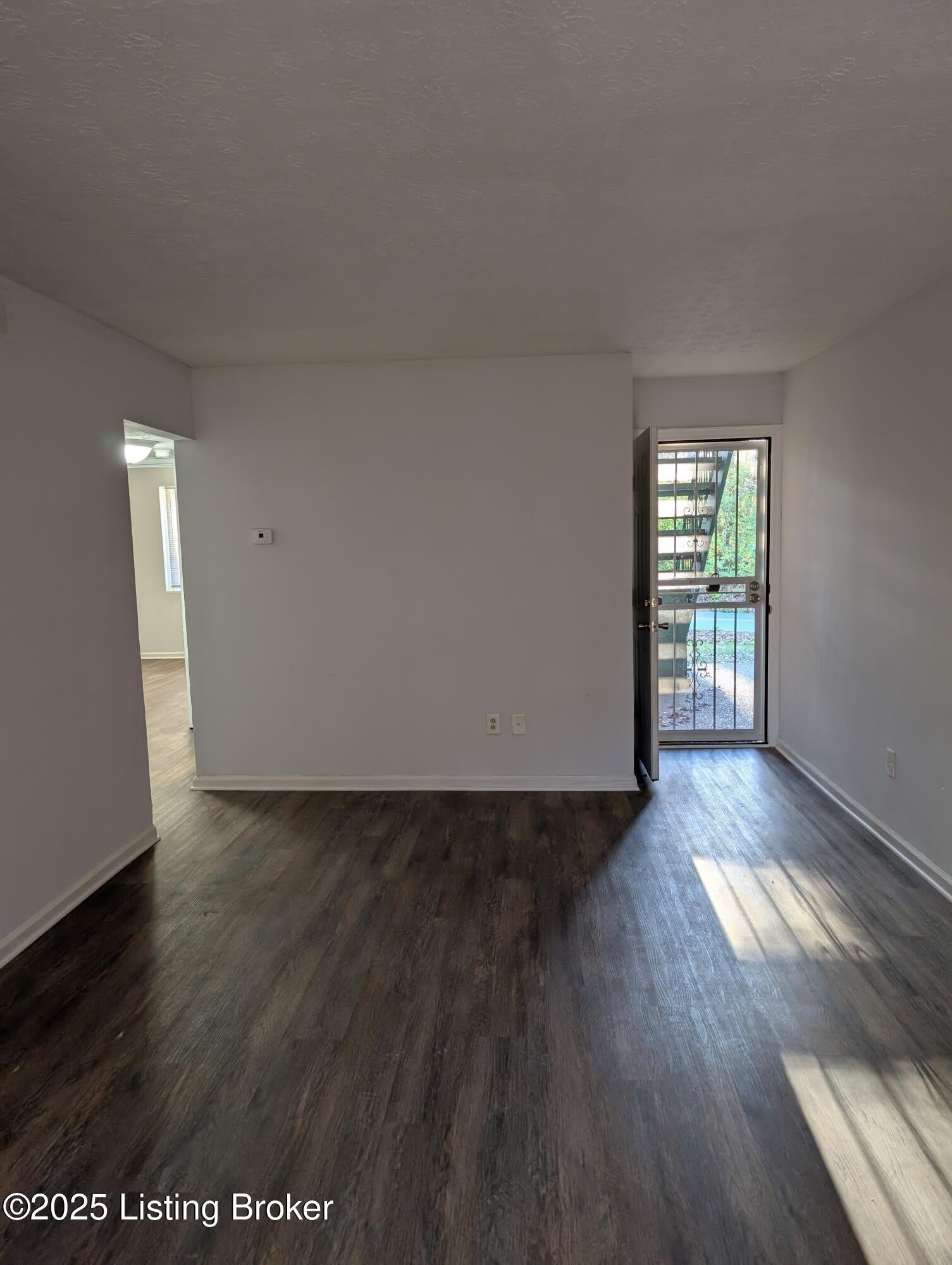 3224 Springfield Dr – photo 4