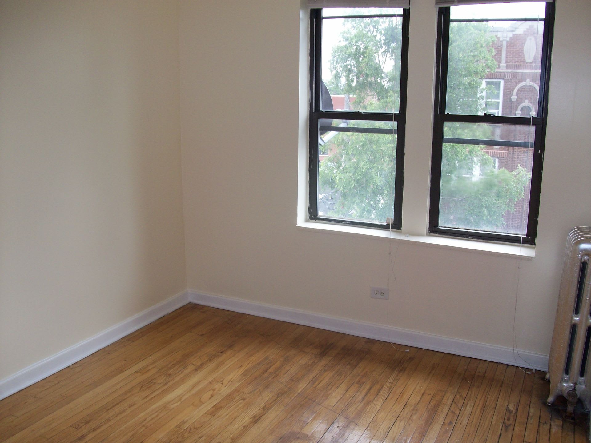 1600 West Granville Ave – photo 4