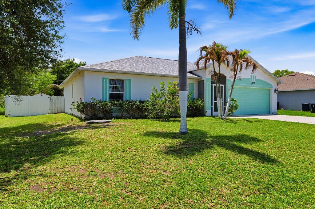 1838 SE Genaro Terrace – photo 2