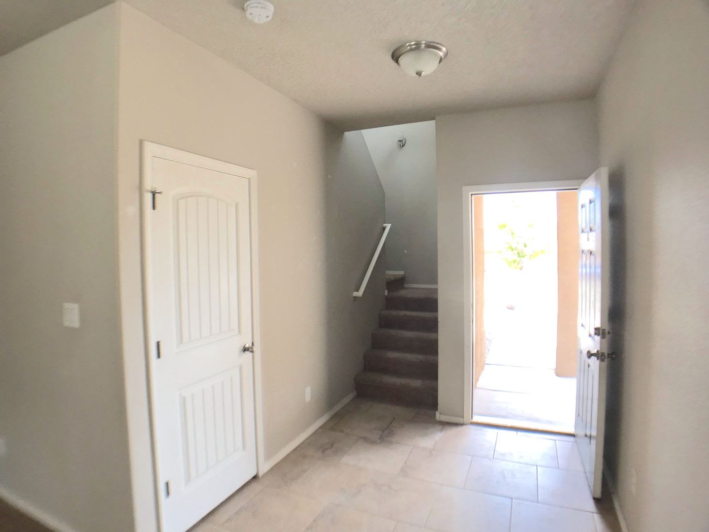 Northern Rio Rancho 3 Bedroom Spacious Living Loft Space Upstairs Refrigerated Air Great Location Special – photo 3