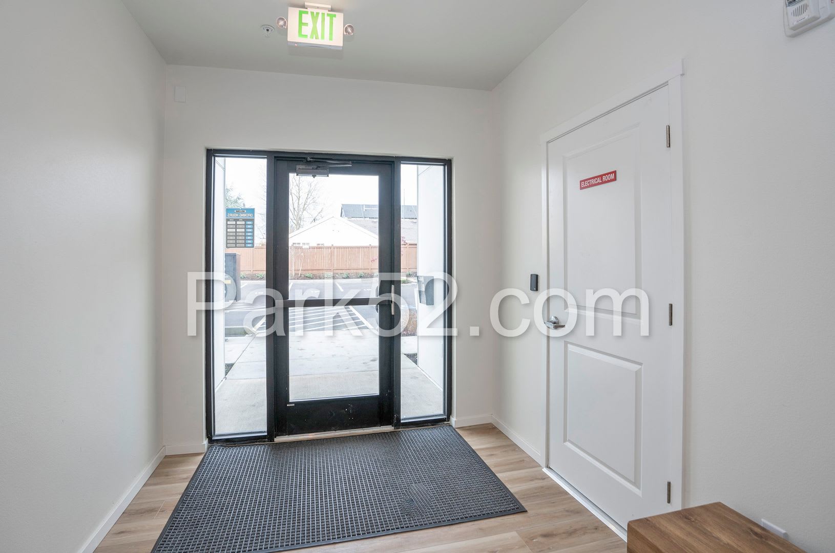 Check Out Our Specials! Spacious 2 Bedroom Tacoma Apartment with Washer/Dryer – photo 4