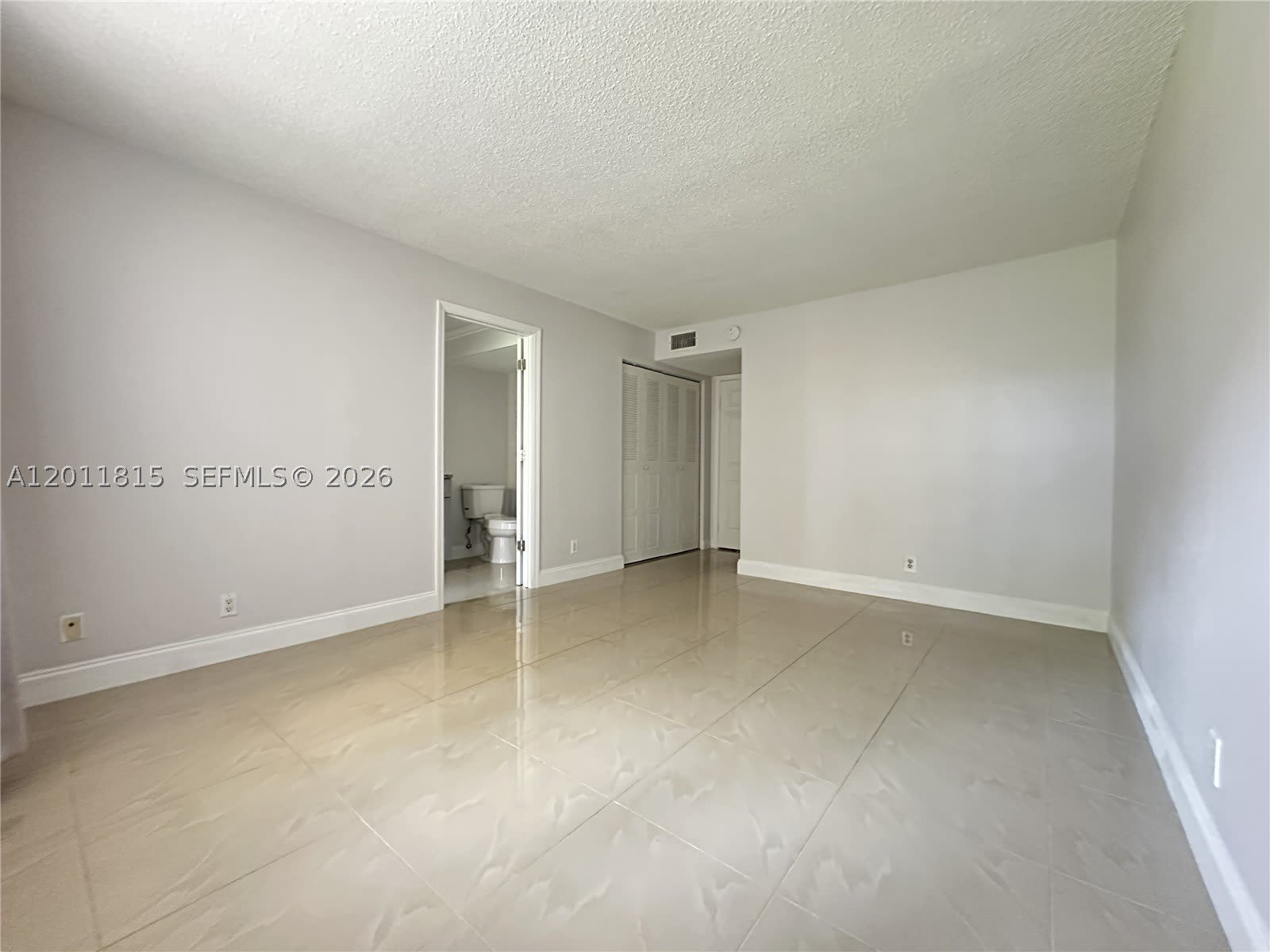 9370 SW 8th St – photo 3