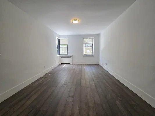 2265 University Avenue – photo 3