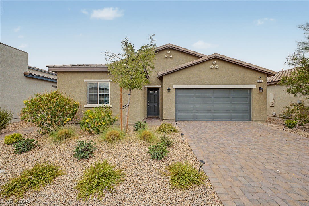 7552 Blue Lotus Avenue – photo 1