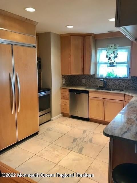 159 Wharfside Drive – photo 3