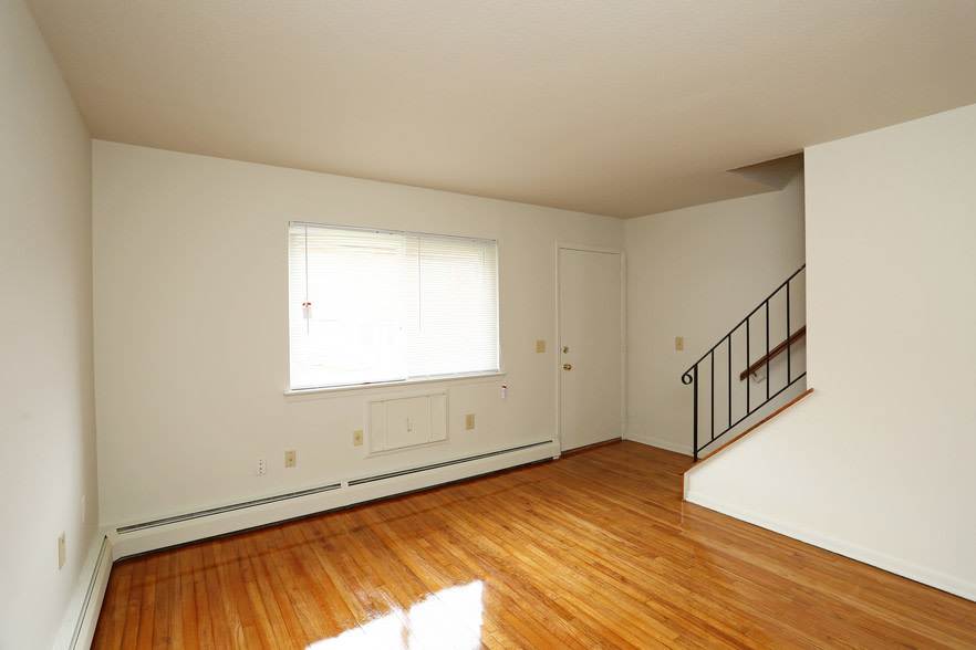 Willowcrest Apartments – photo 4