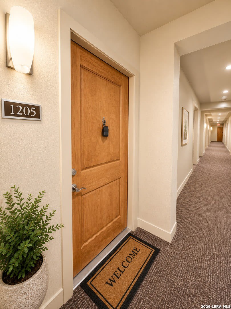 7342 OAK MANOR DR – photo 3