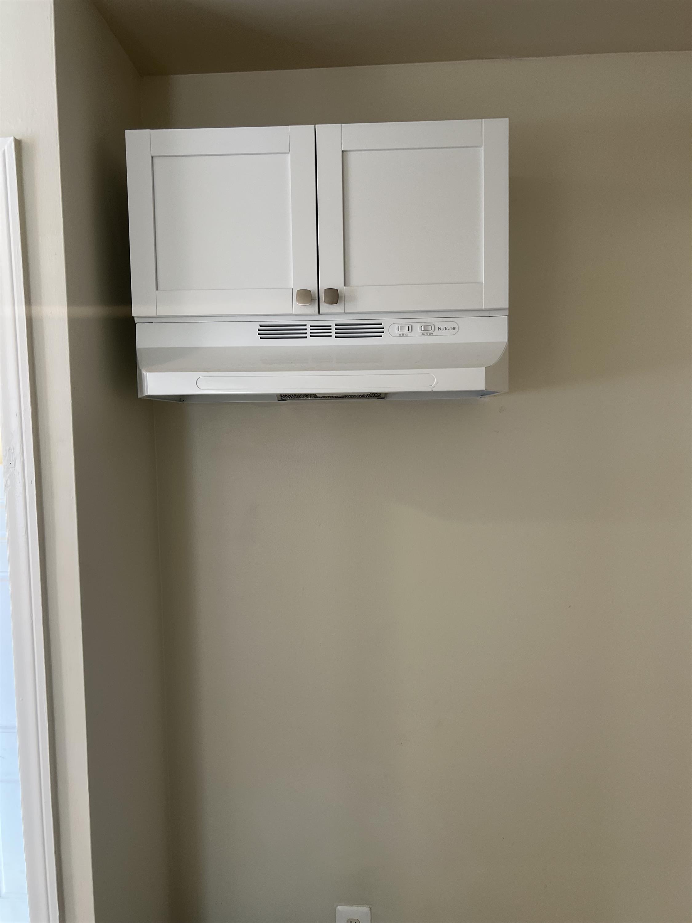 7451 Grandmont Avenue – photo 1