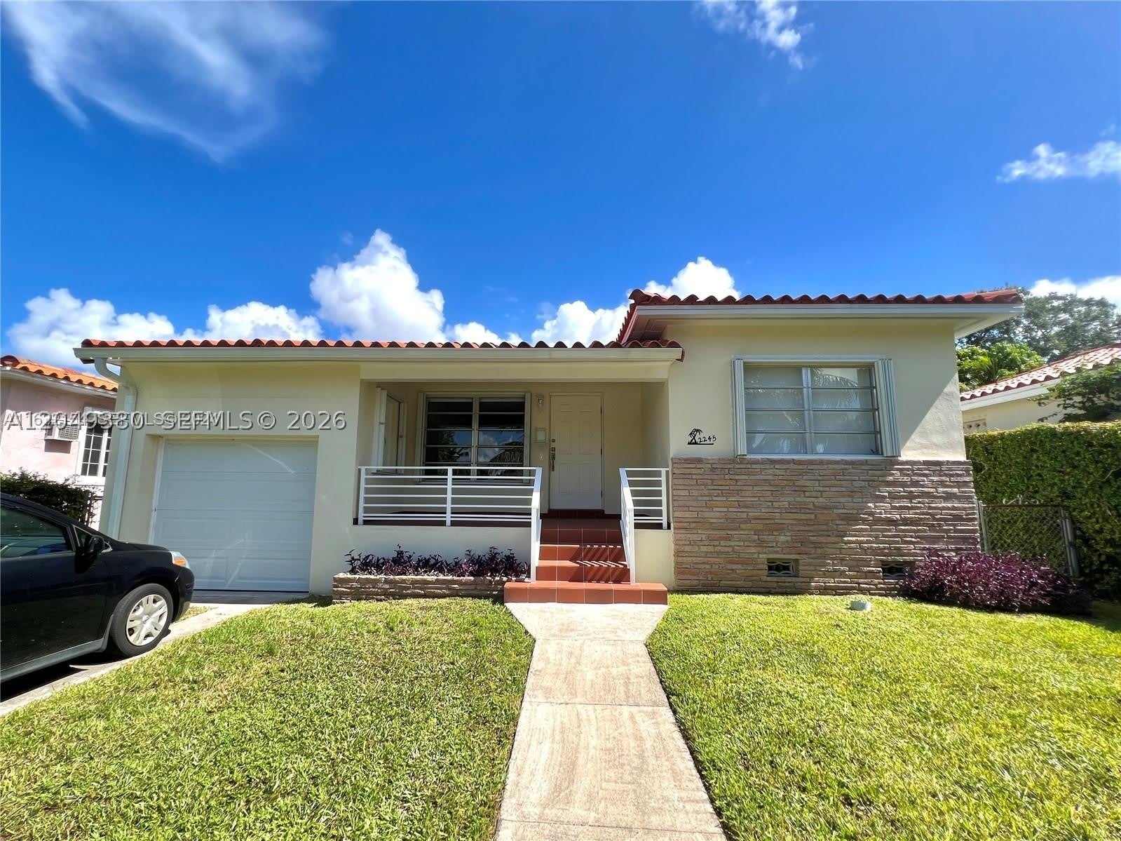 2245 SW 25th Ter – photo 1