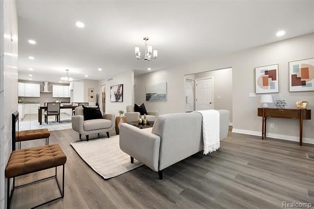 2080 Gladstone, Unit 1 Street – photo 5