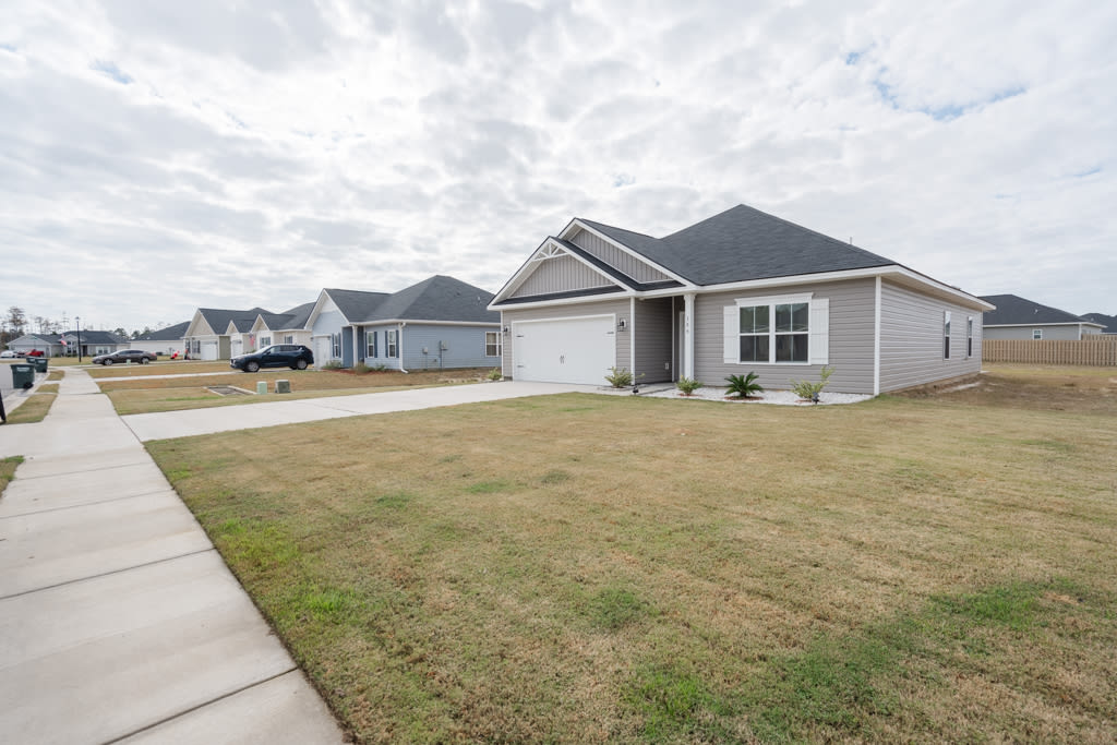 380 Mcclelland Loop Northeast – photo 2