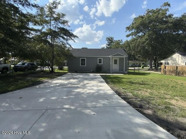 1402 Hazel Avenue – photo 3