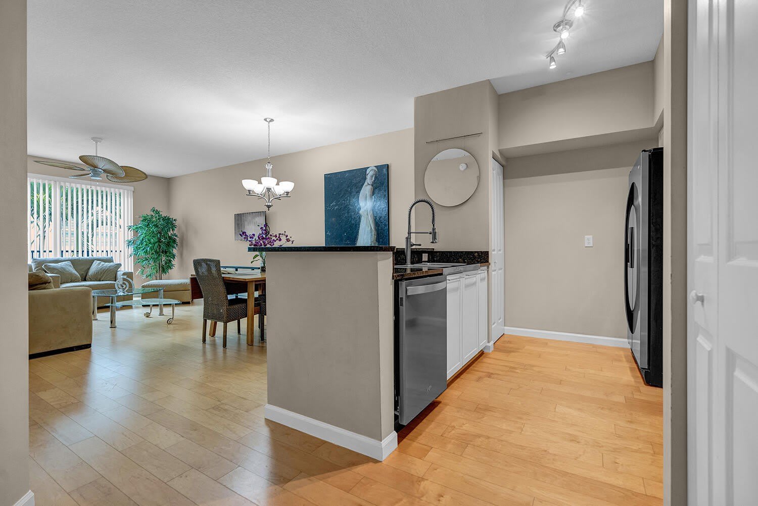 235 NE 1ST Street – photo 2