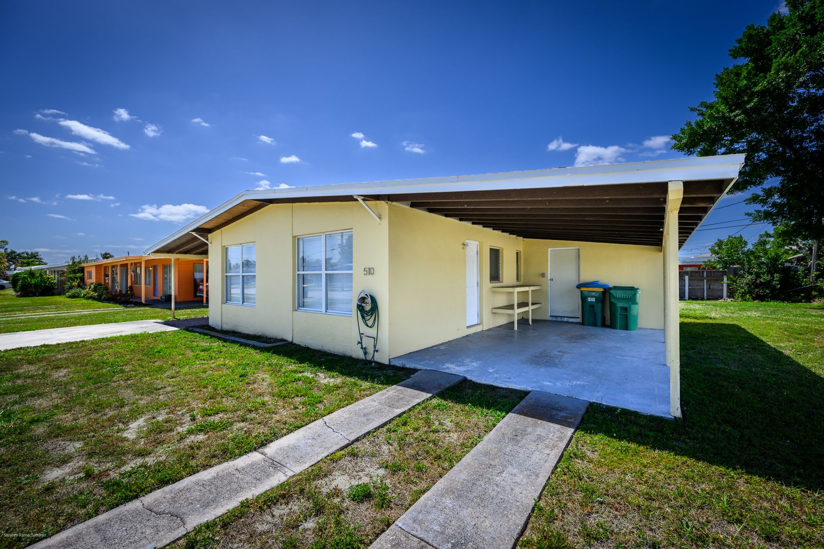 CENTRAL LOCATION IN PORT CHARLOTTE – photo 4