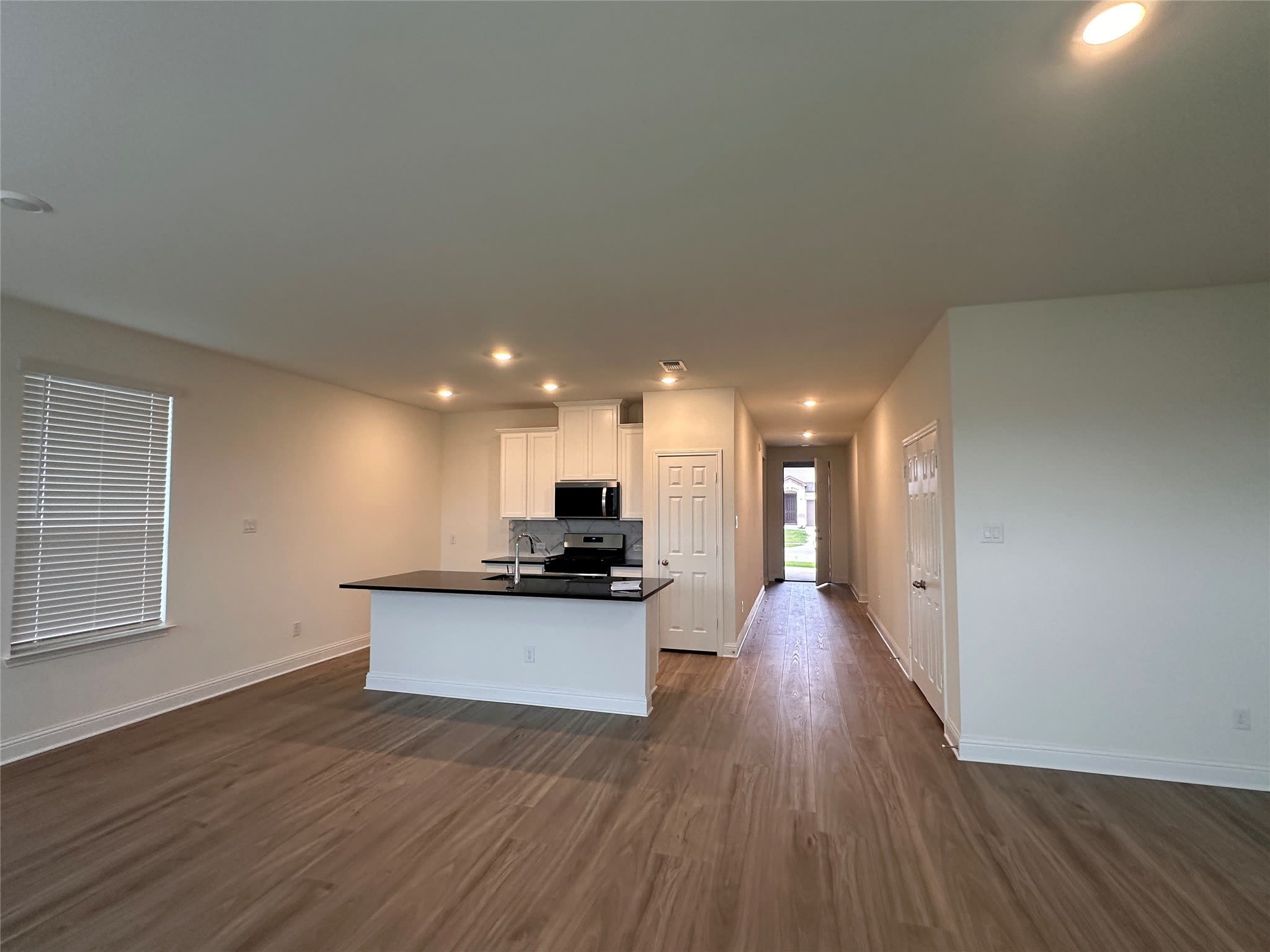 649 Saxony Drive – photo 4