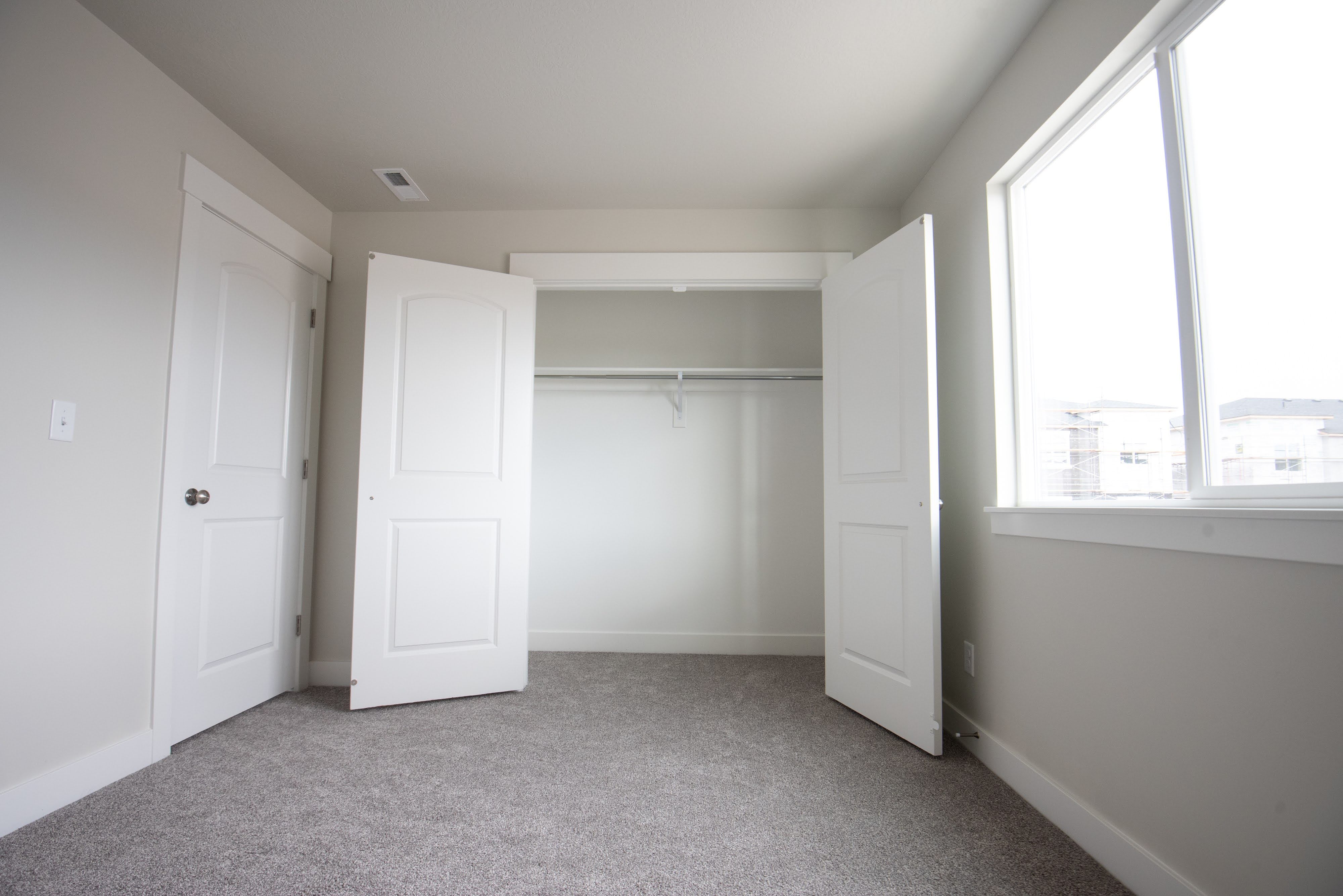 1473 3860 W – photo 2