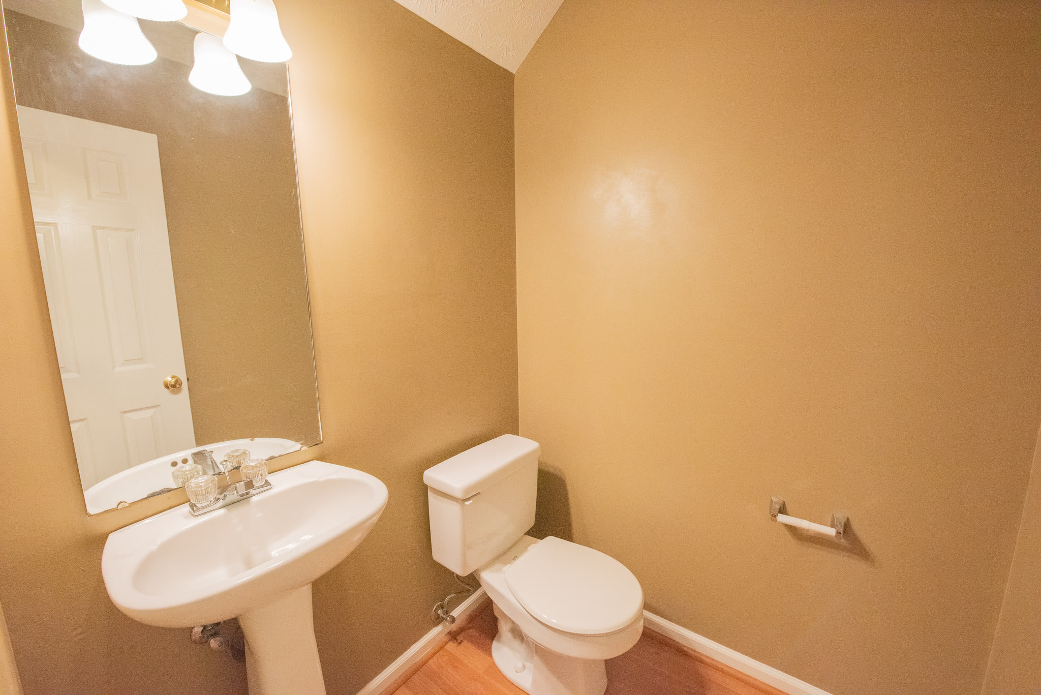 2428 E University Dr Apt 910 – photo 5