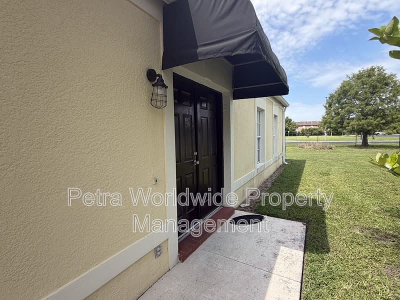 1074 Universal Rest Place – photo 4
