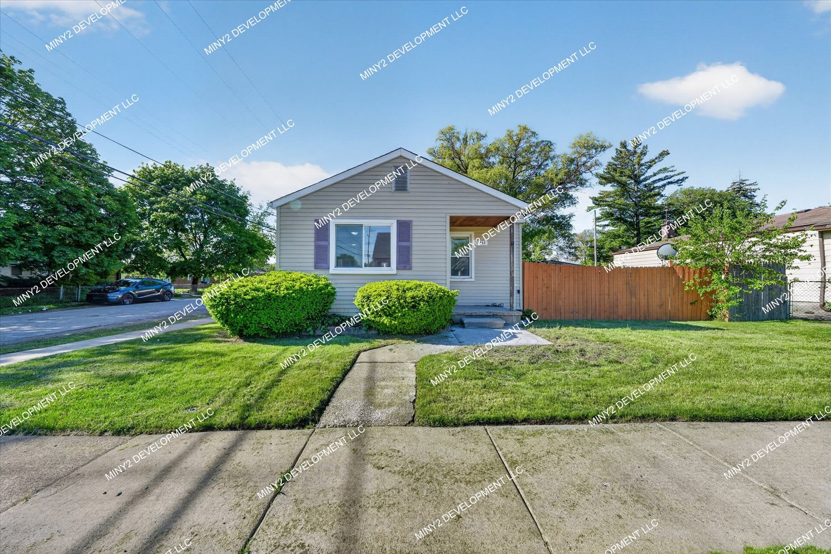 Fully Renovated 2-Bedroom Single-Level Home in Warren – photo 1