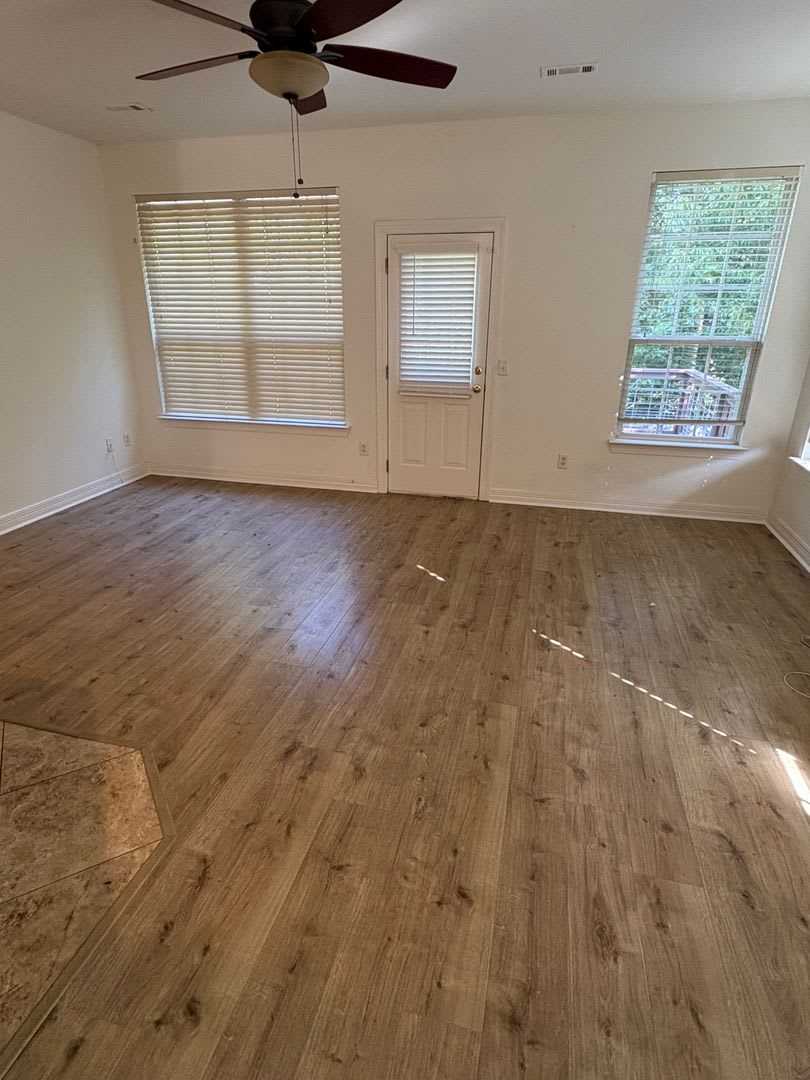 BEAUTIFUL HOME IN GREAT LOCATION! – photo 4
