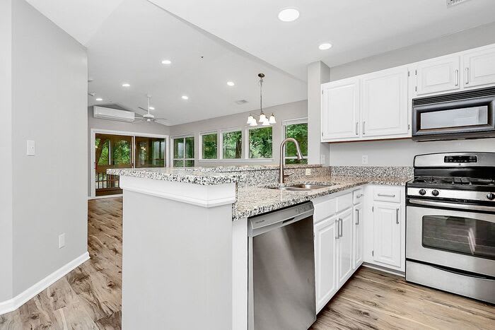 767 Southwest Drive – photo 4
