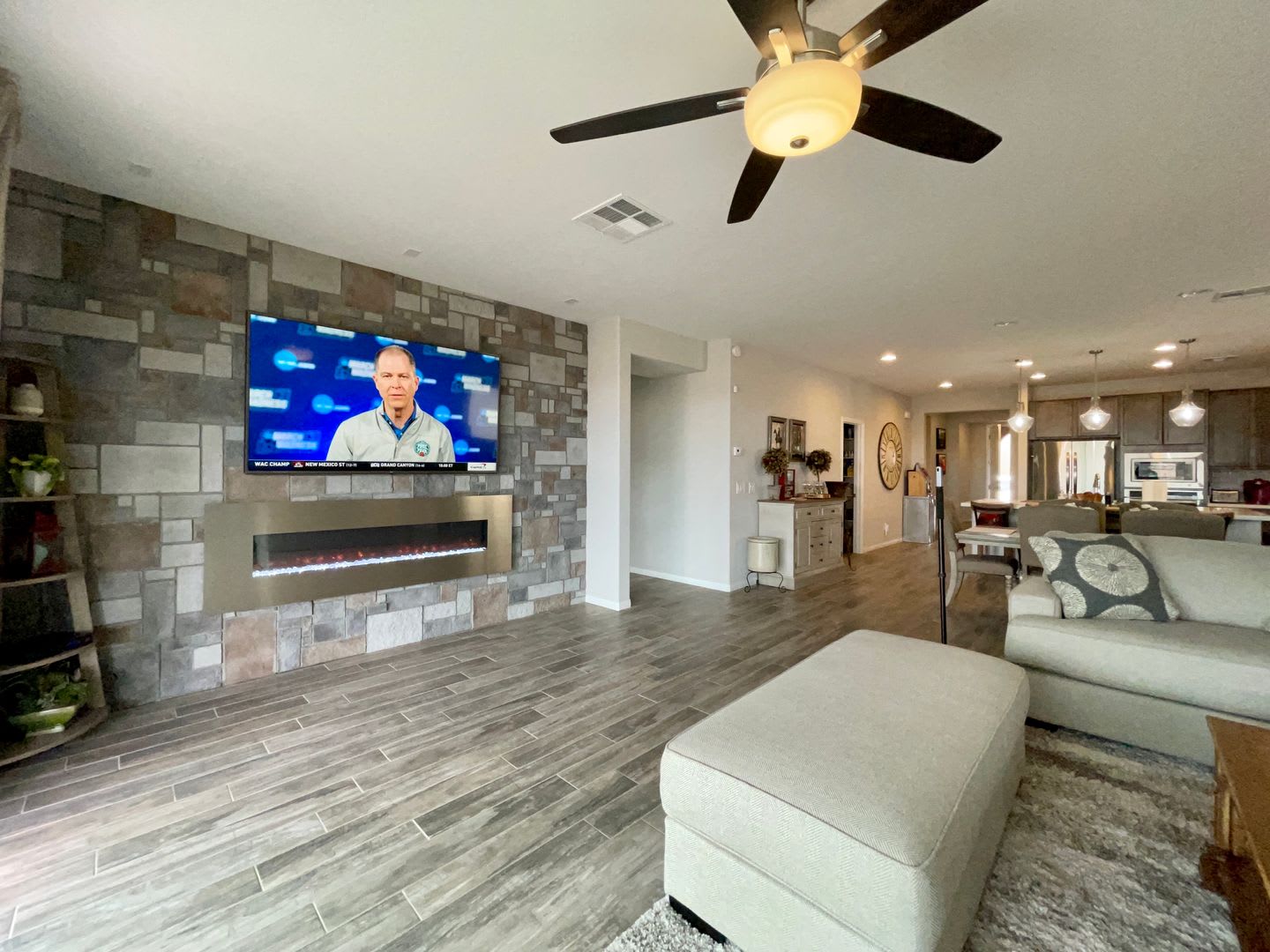 Fully Furnished Designer Home In Guard Gated Rhodes Ranch Short Term Luxury Rental – photo 5