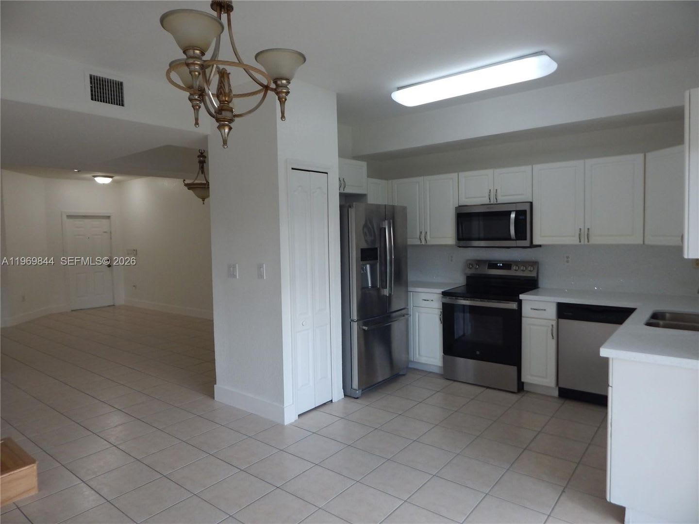8986 W Flagler Street 9, Miami, FL 33174 – photo 1