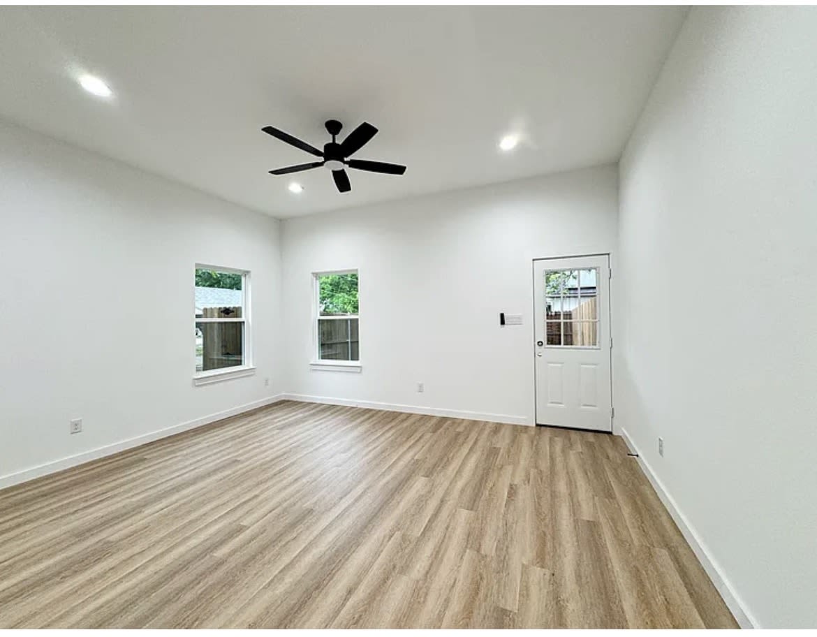 2910 Bourland Street – photo 5