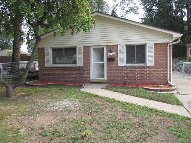 31469 Fairchild Street – photo 1