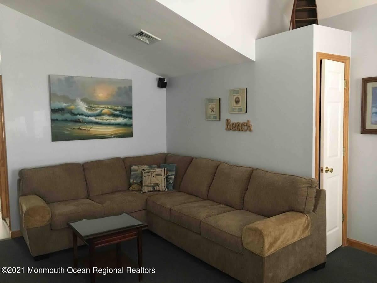 61 Fielder Avenue – photo 5