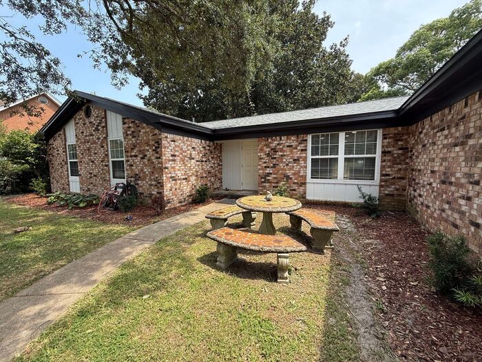 420 Dolphin Street – photo 2