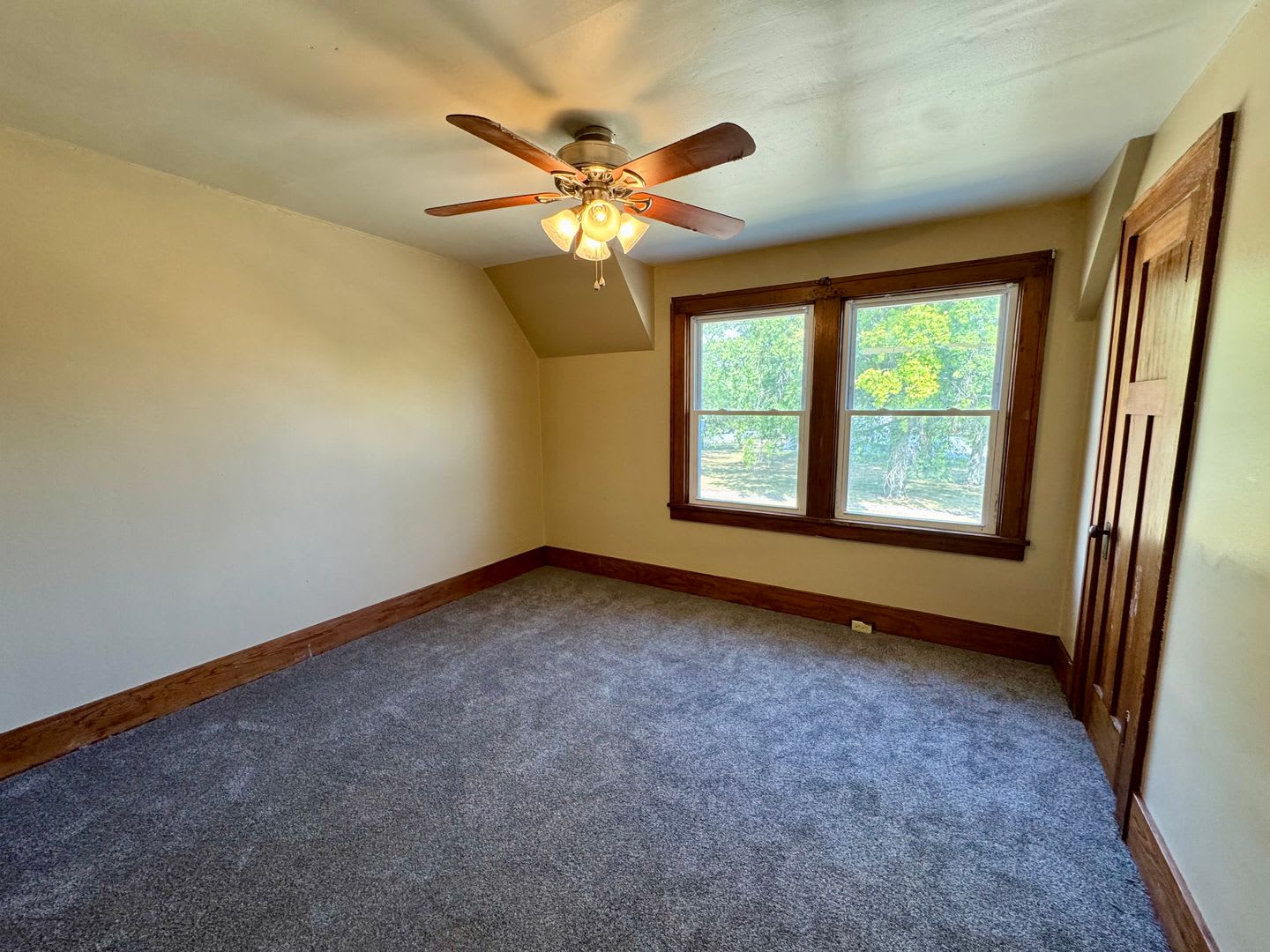 Updated 2BR Townhome Across from Stephens Park – photo 5