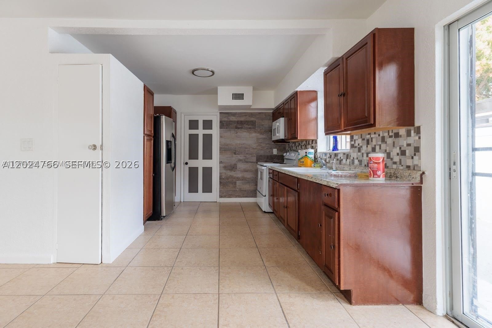 1301 NE 153rd St – photo 4